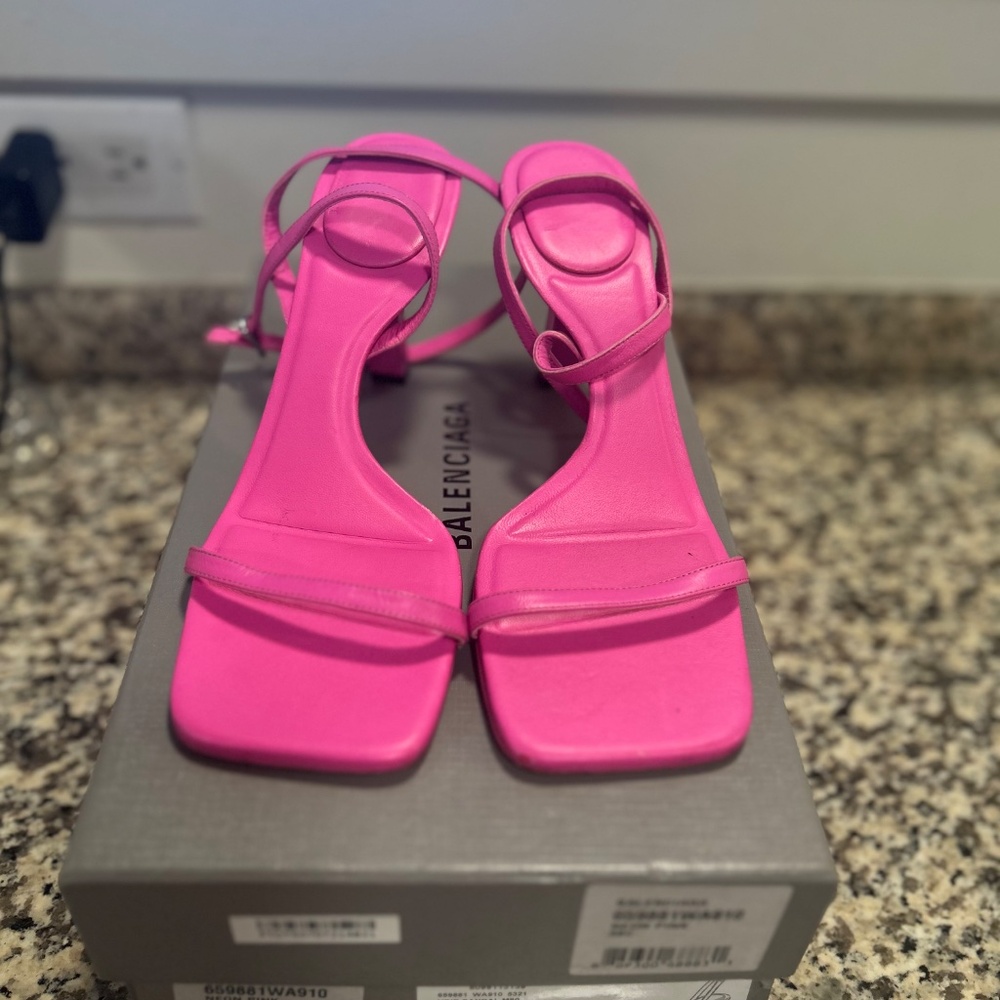 Balenciga Sandals - Picture 3 of 6